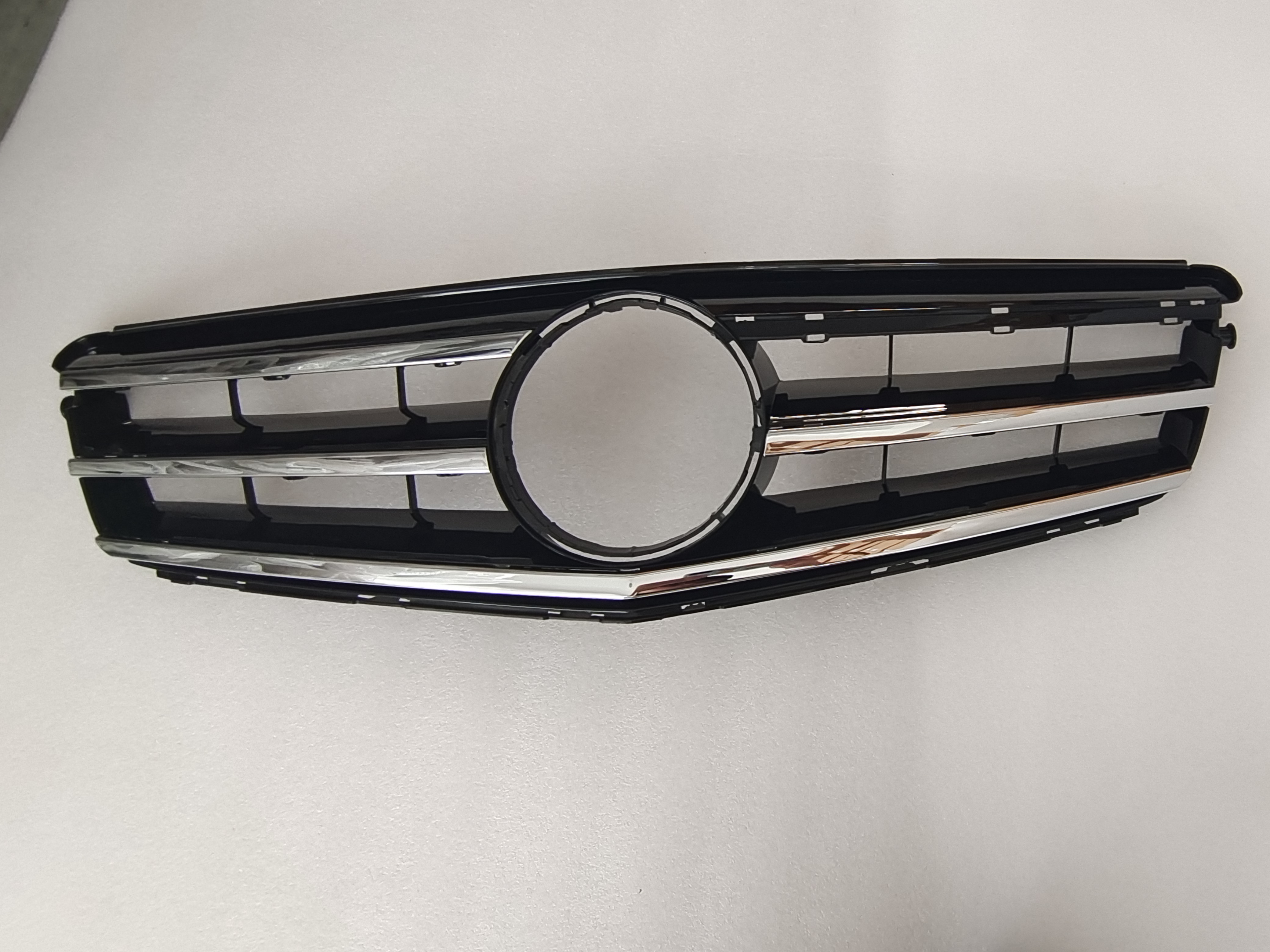 W204 OE GB/SIL STYLE GRILLE FOR MERCEDES BENZ